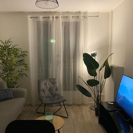 Joli Appartement Meuble アヌシー エクステリア 写真